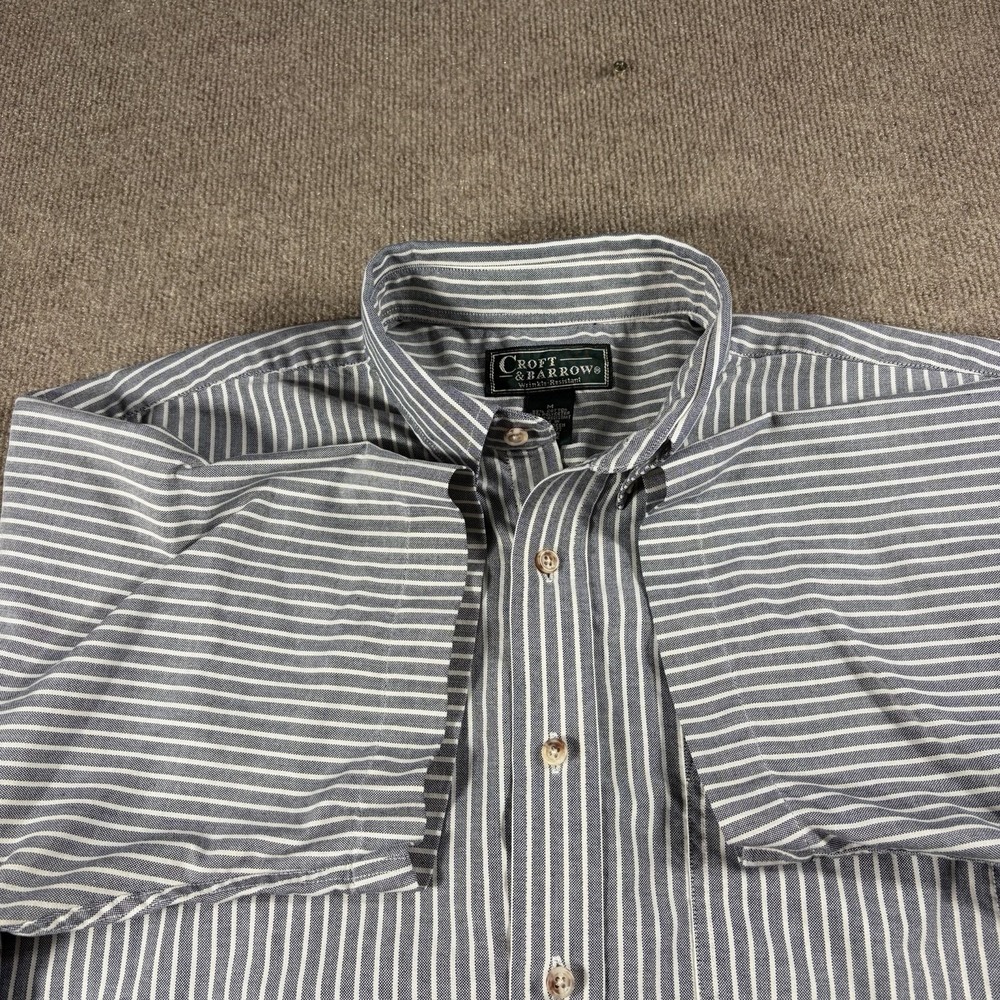 Croft & Barrow Short Sleeve Button Up Stripped Size M Color‎ Gray